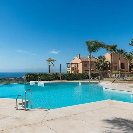 2-br Middle Floor With Sea Views Appartamento