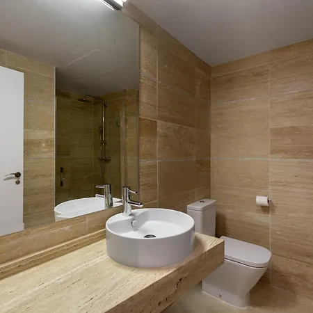 Appartamento 2-br Middle Floor With Sea Views
