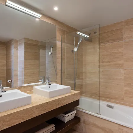 Appartamento 2-br Middle Floor With Sea Views