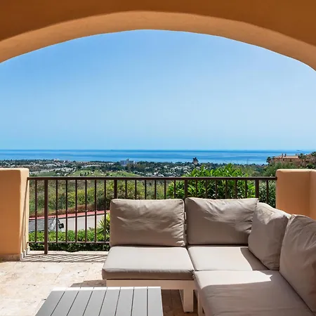 2-br Middle Floor With Sea Views Appartamento *